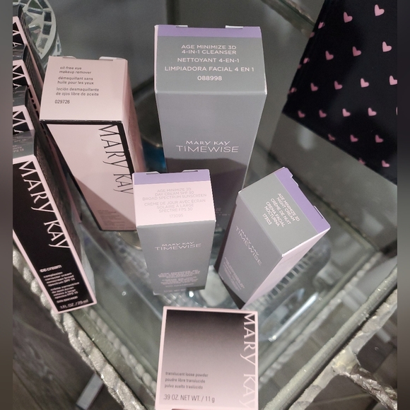 Mary Kay Skin Care, Cosmetics CC Cream, translucent powder, make-up remover - Picture 4 of 14